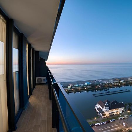 Orbi Batumi City Beach View Hotel Ngoại thất bức ảnh