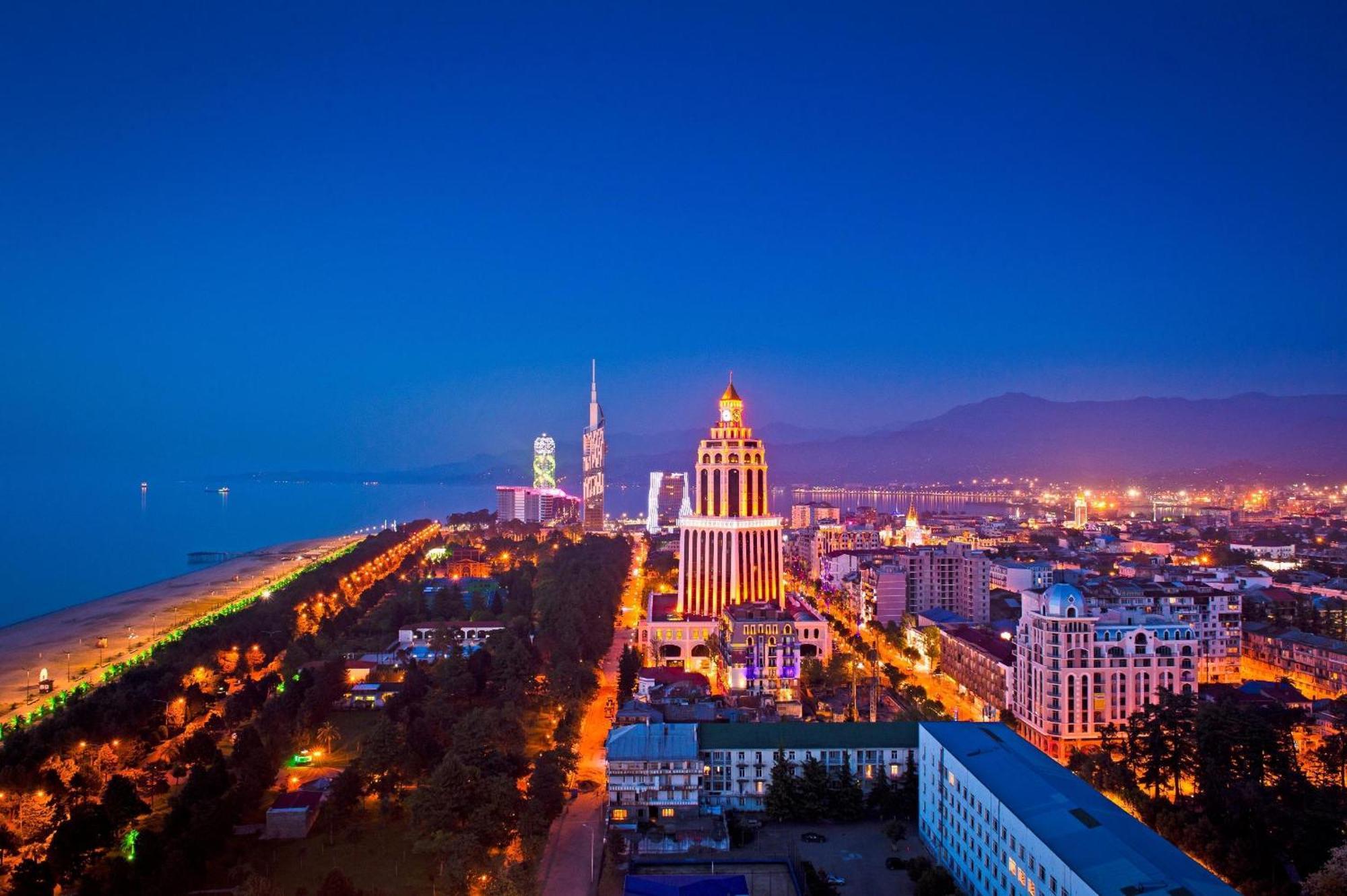 Orbi Batumi City Beach View Hotel Ngoại thất bức ảnh