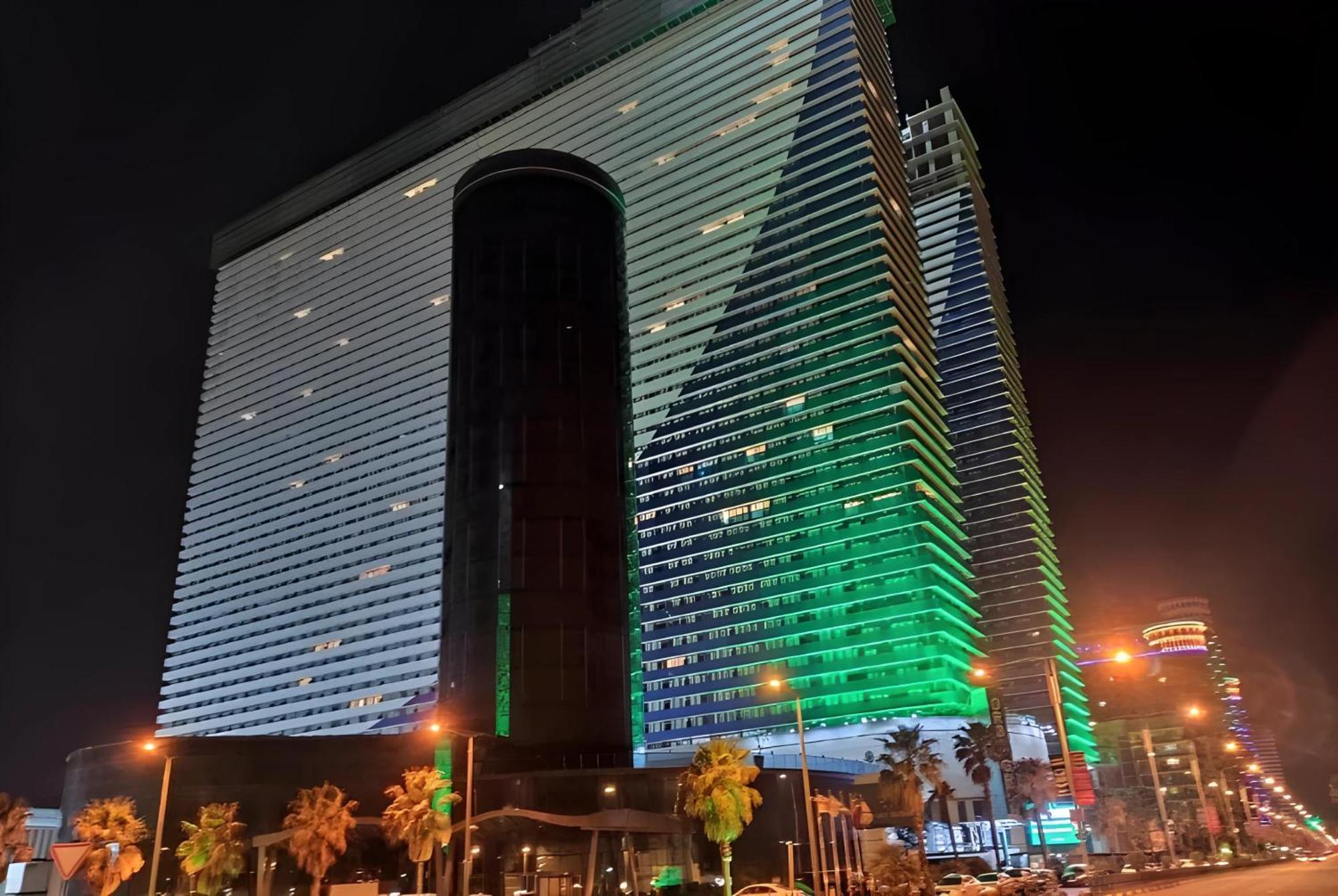 Orbi Batumi City Beach View Hotel Ngoại thất bức ảnh