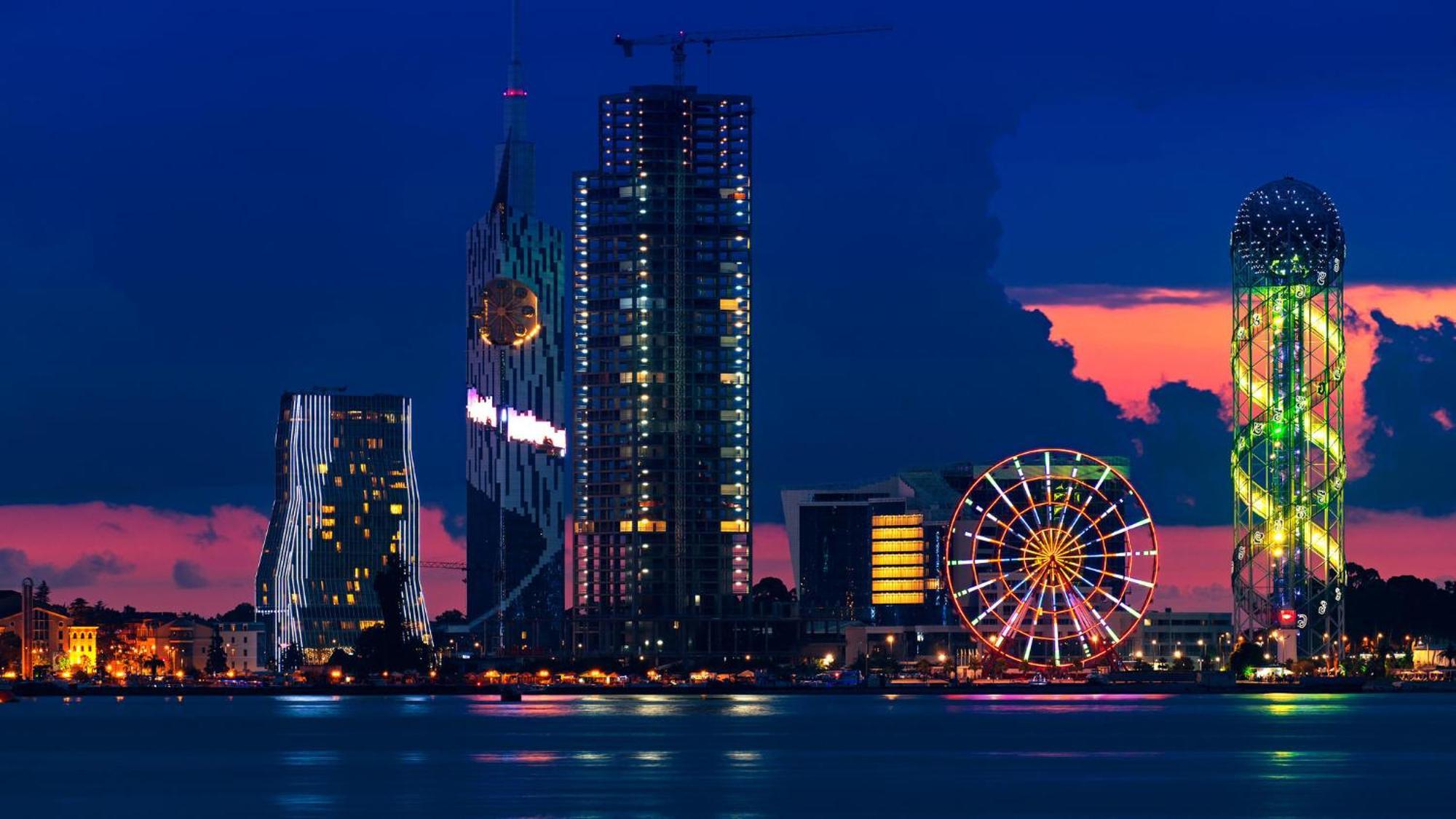 Orbi Batumi City Beach View Hotel Ngoại thất bức ảnh