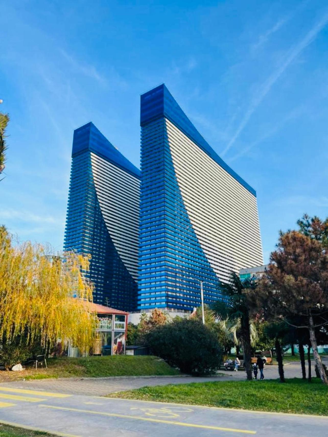 Orbi Batumi City Beach View Hotel Ngoại thất bức ảnh
