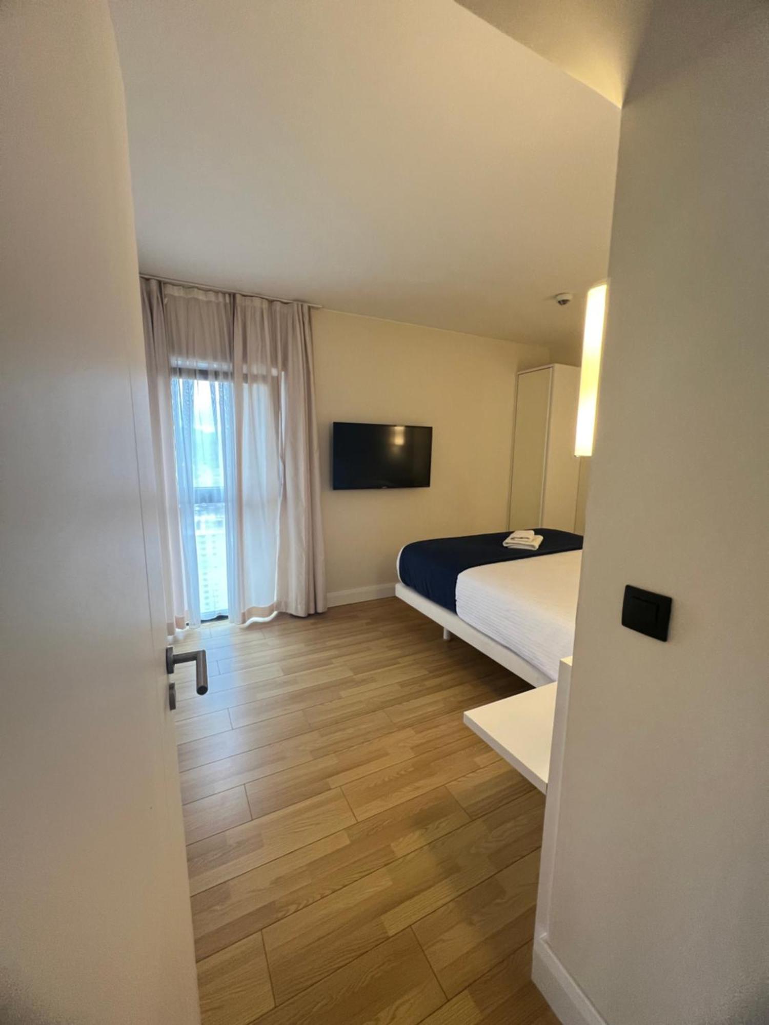 Orbi Batumi City Beach View Hotel Ngoại thất bức ảnh